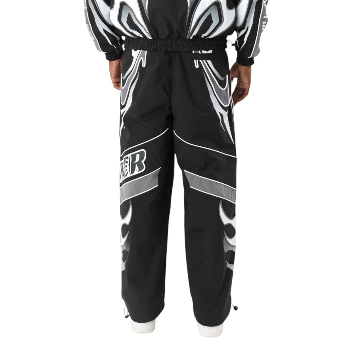 SMOKE RISE: Power Windbreaker Set 601