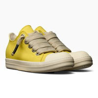 DUAA: Salm 28 Low Top Canvas Sneaker