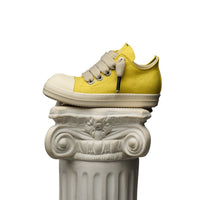 DUAA: Salm 28 Low Top Canvas Sneaker