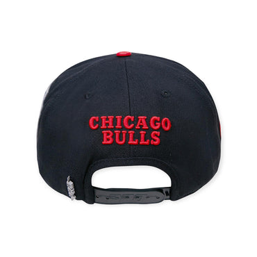 PRO STANDARD: Bulls Old English Snapback BCB754250