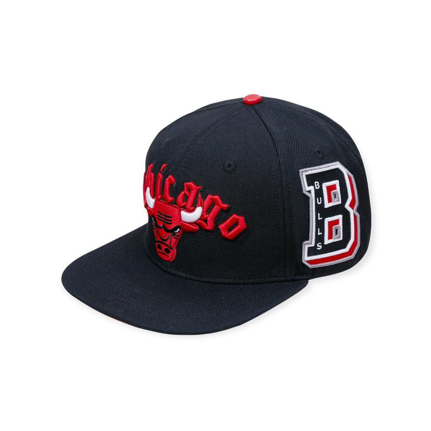 Mitchell & Ness Old English Chicago Bulls Snapback Hat for Men