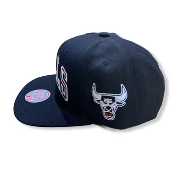 MITCHELL & NESS: Bulls Wildback Snapback